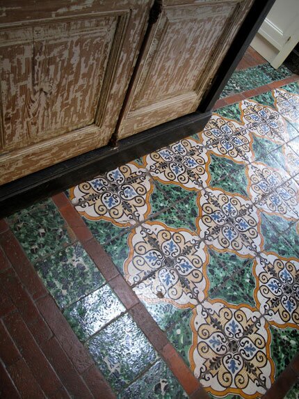 Tile-floor